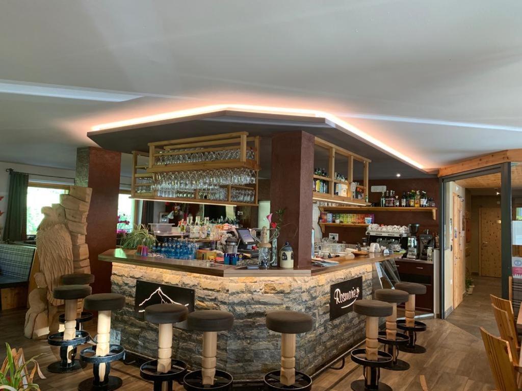 פלדרס Hotel Restaurant Rosmarie מראה חיצוני תמונה