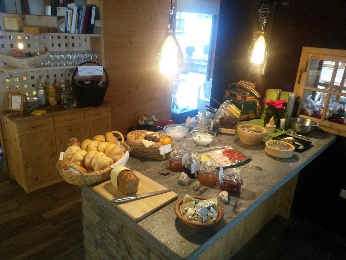 פלדרס Hotel Restaurant Rosmarie מראה חיצוני תמונה